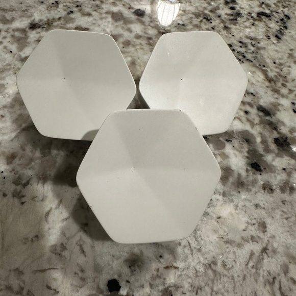 *GENTLY USED* 1st Gen Xfinity Xfi Pods - Picture 1 of 3
